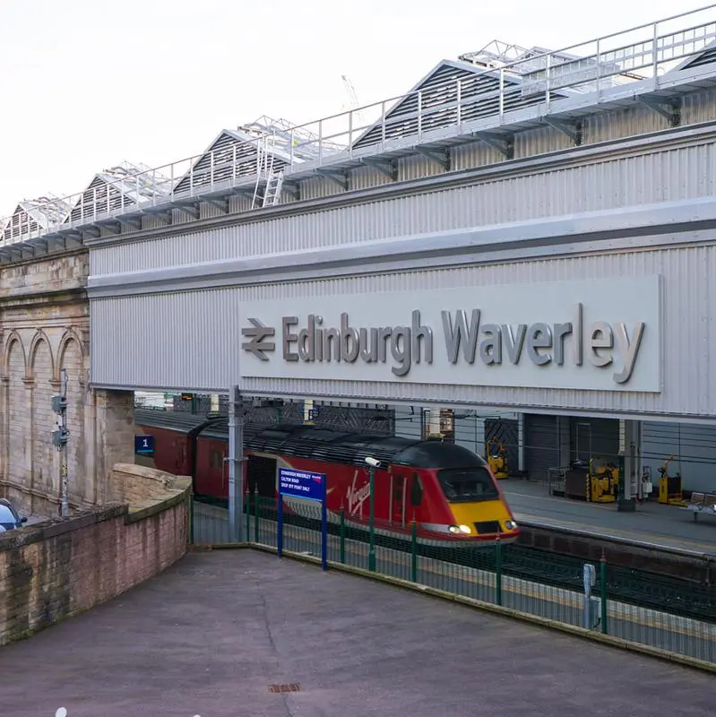 手荷物預かり所 Édimbourg Waverley駅
