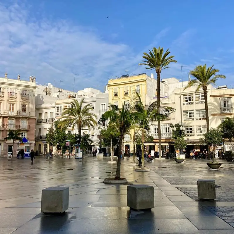Consignas Equipaje centro de ciudad de Cádiz