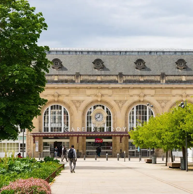 手荷物預かり所 Troyes Gare de Troyes駅
