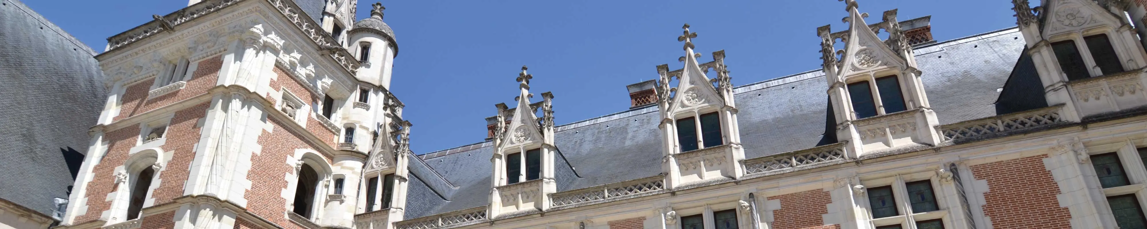 Luggage Storage Blois Castle